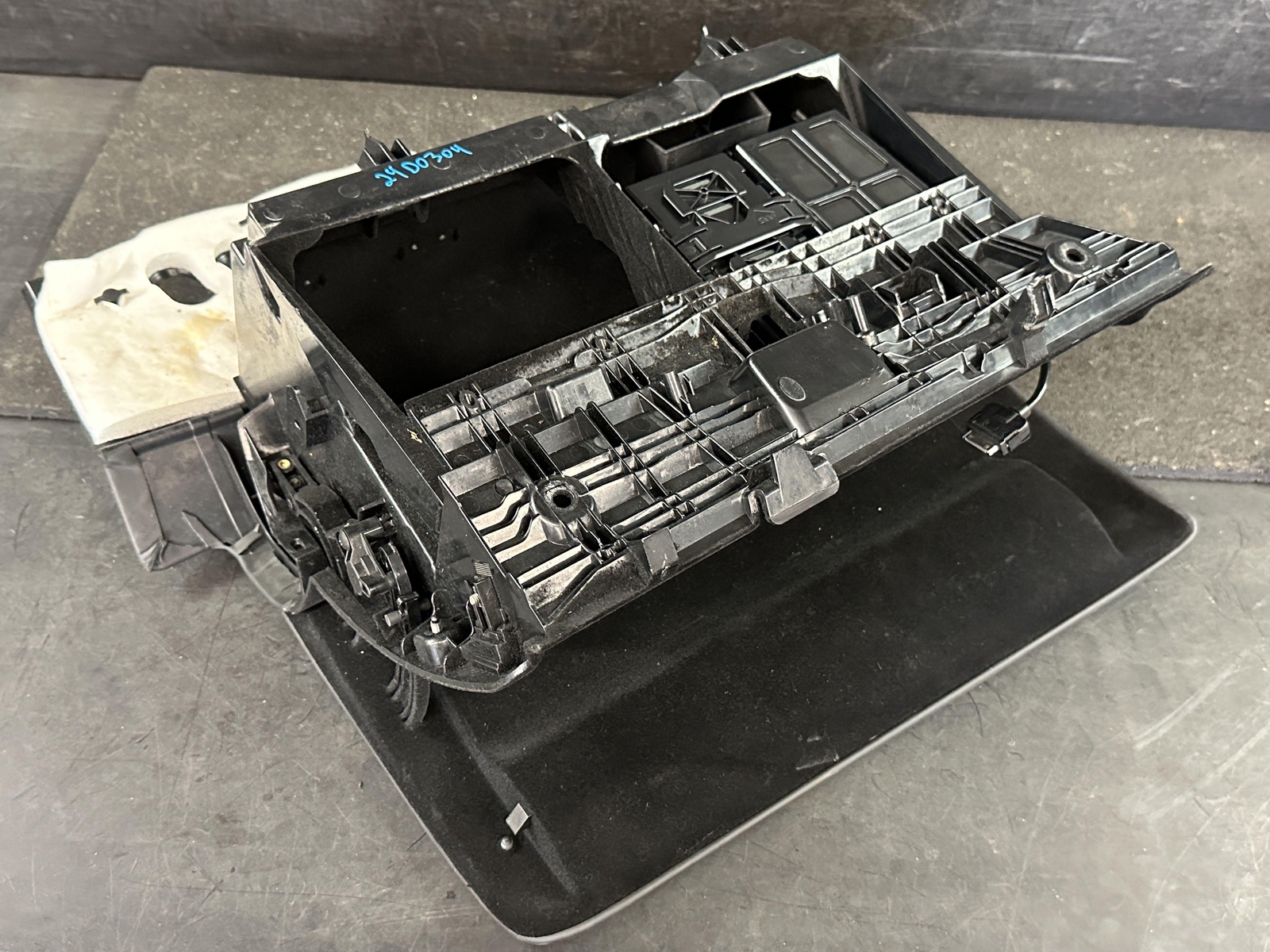 11-18 BENTLEY CONTINENTAL GT DASH GLOVE BOX STORAGE COMPARTMENT BLACK 3W1857735F