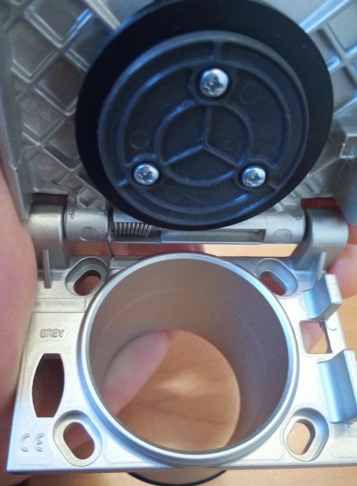 PRESA DEA WIRELSS TECH ARGENTO METALIZZATO ART. 2020253 GENERAL D' ASPIRAZIONE - Immagine 3 di 3