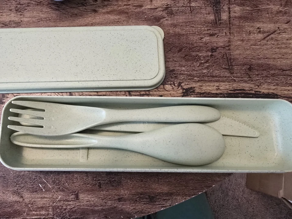 Large Reusable Utensil Set Case  Portable Plastic Spoon, Fork, & Knife - Image 3 of 4
