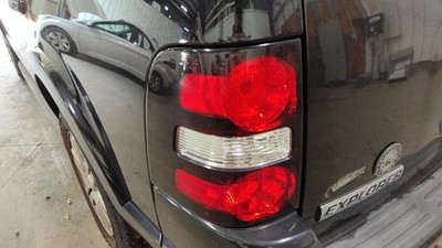 2006-2010 Ford Explorer LH Driver Rear Taillight Tail Lamp Sharp!