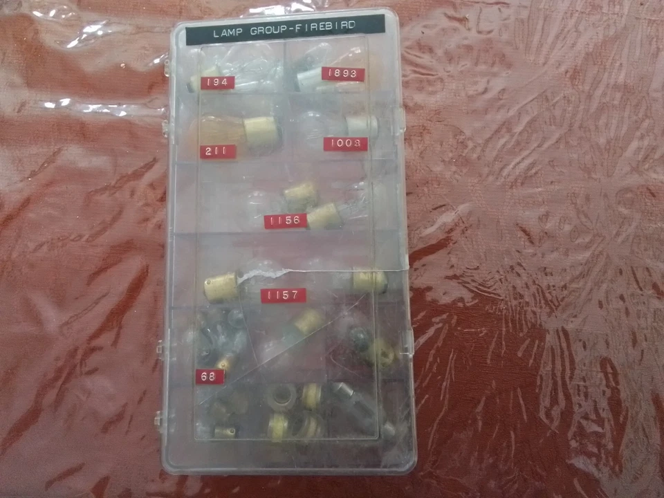 Assorted light bulbs for 1974 Pontiac Trans Am NOS Foto 2 de 4