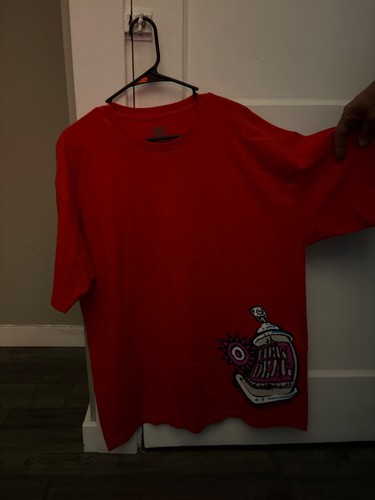 new deal skateboard shirt never worn red xl smoke free home