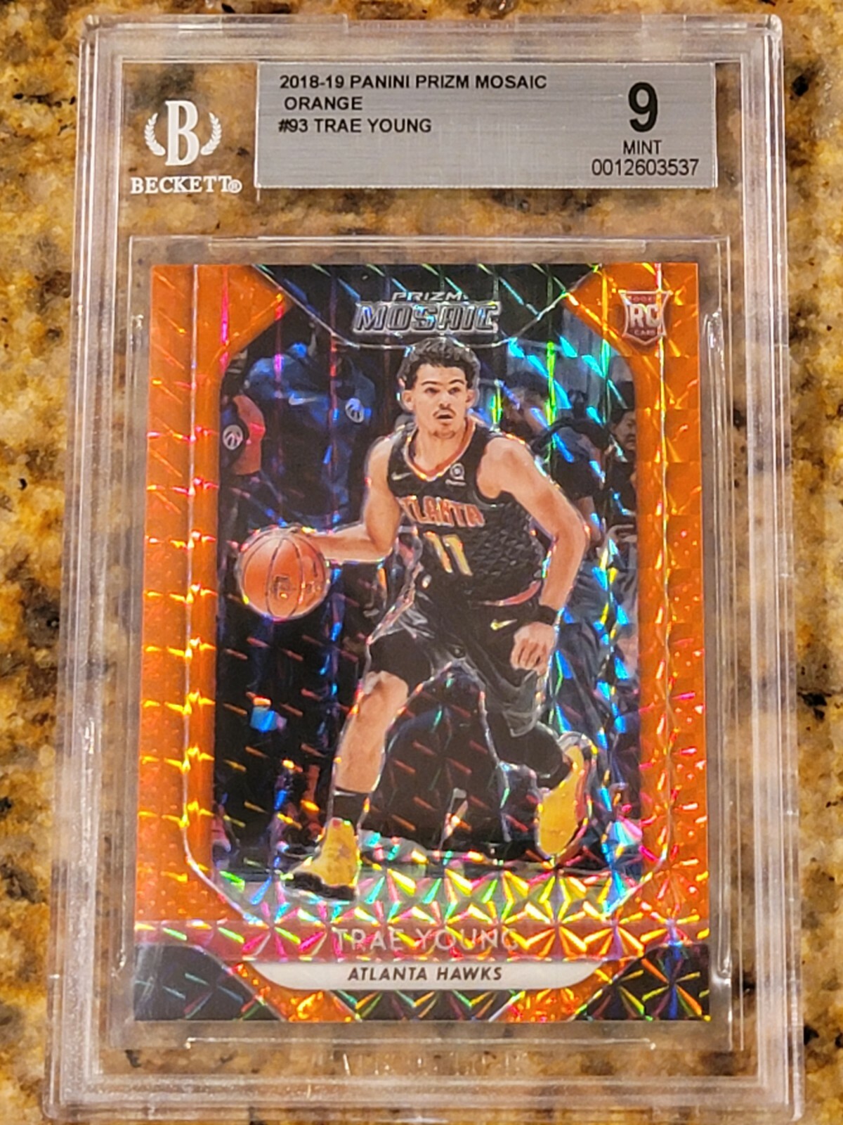 2018-19 Panini Prizm Trae Young Rookie RC Mosaic Orange Refractor /99 BGS 9