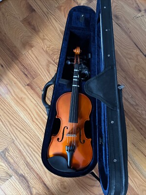 violin 4/4 used Shar Music  brown Included bow