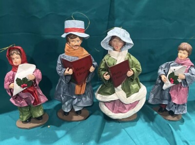 Set Vintage Paper Mache Christmas Carolers/Choir  Family Davar Paper Mache New