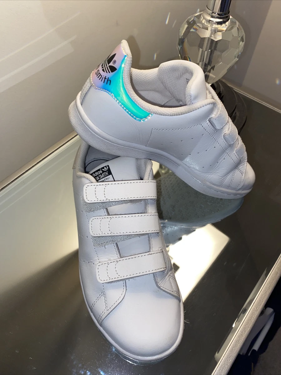 Boys Size UK 2 adidas Stan Smith White Trainers. Hardly Worn