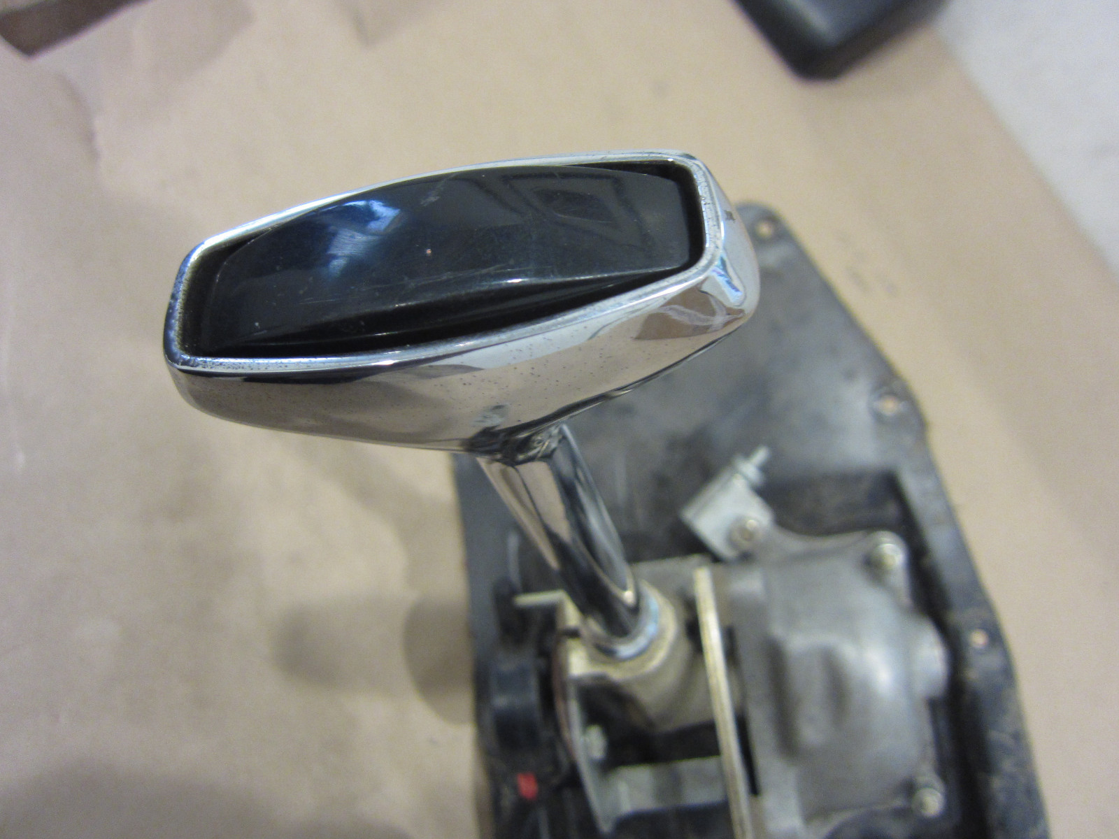 Ferrari 400i - Automatic Gearbox Shifter Box Arm Lever Assy - P/N 109201