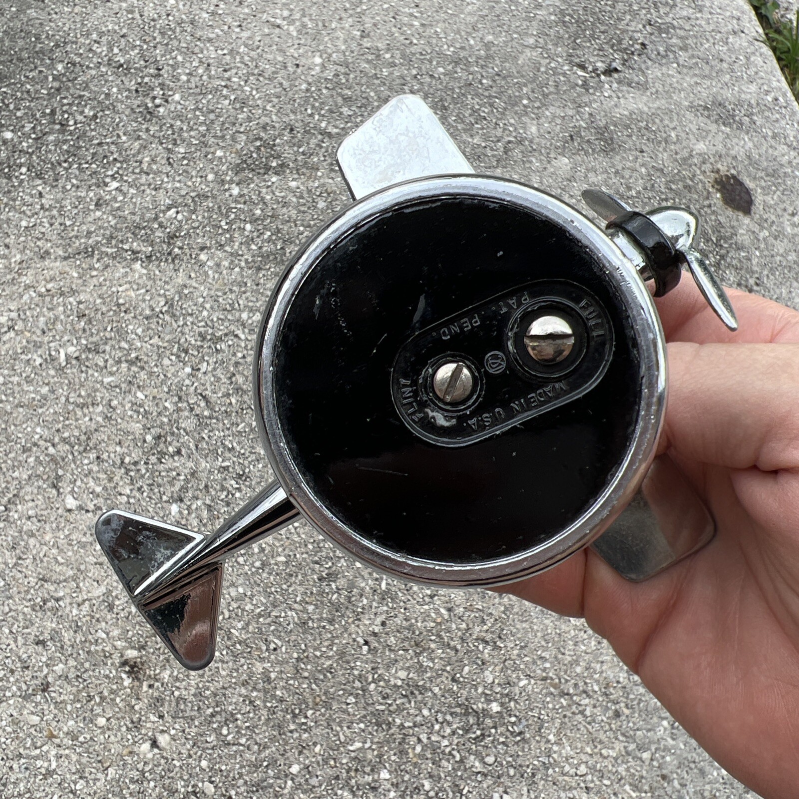 VINTAGE 1940s ART DECO HAMILTON HELLCAT FIGHTER AIRPLANE TABLE LIGHTER  5131/40