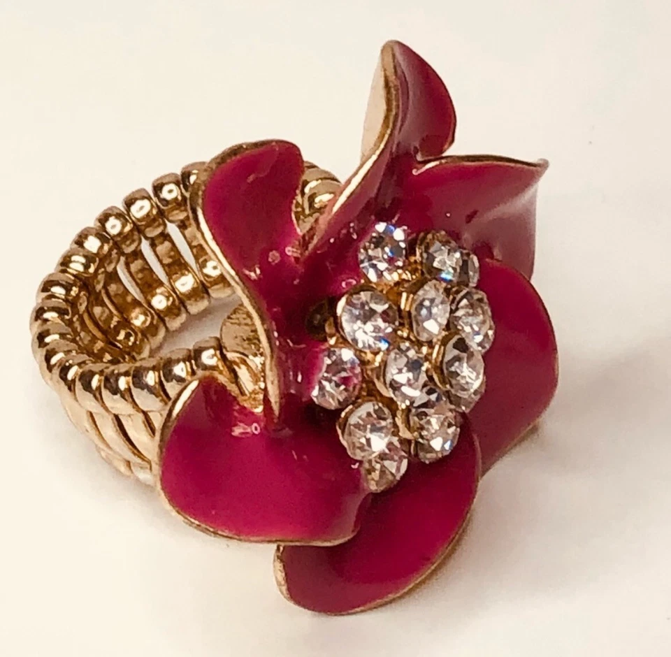 Anel elástico Amrita Singh rosa esmalte flor cristal strass - Imagem 2 de 4