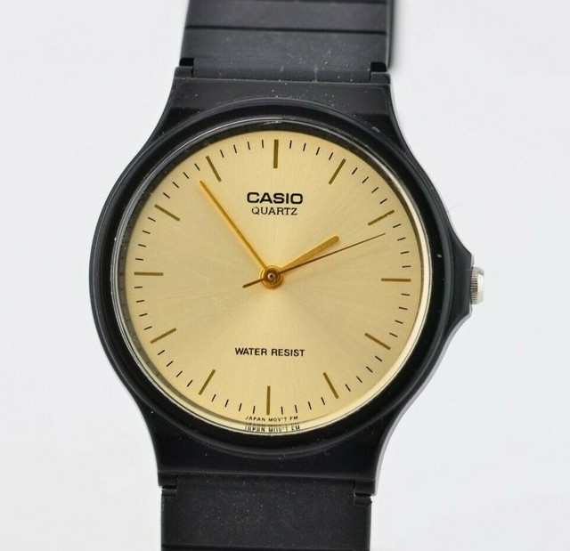casio analog vintage watch