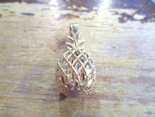 21MM XXL HEAVY SOLID 14K YELLOW GOLD DIAMOND CUT 3D HAWAIIAN PINEAPPLE PENDANT