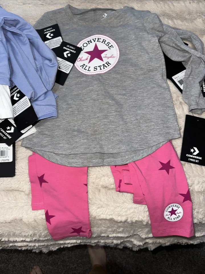 批发批量 12 件套匡威女孩尺寸 12-24 个月套装上衣裤子全新带标签 — 第 2/4 张图片