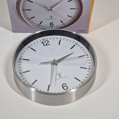 TFA Dostmann Funk Wanduhr 195 mm x 45 mm Funkuhr Aluminium Rahmen 60.3503.02