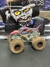 Monster Jam Mystery Mudders Mg1-06 Megalodon 4x4 Truck Htf 164 Loose Mudder Red