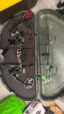 Bear Cruzer G2 Compound Bow with case and accessories