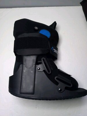 United Ortho Short Walking Boot Size M  Pre Owned