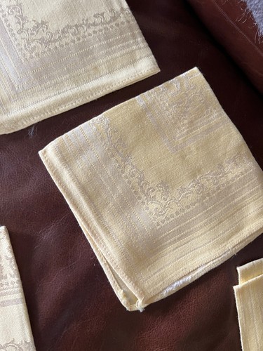 Lot of 6 Sunny Yellow Jacquard or Damask Cloth Napkins - 11.5 x 11.5 inches - - Picture 9 of 11