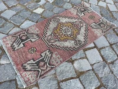 Türkischer Vintage kleiner Teppich Handarbeit Wolle Böhmisch Badematte Vorleger 1,3 x 2,7 Fuß