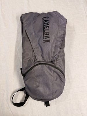 CAMELBAK CLASSIC Hydration Light Backpack, 2L, Zip Pocket For Storage, Black