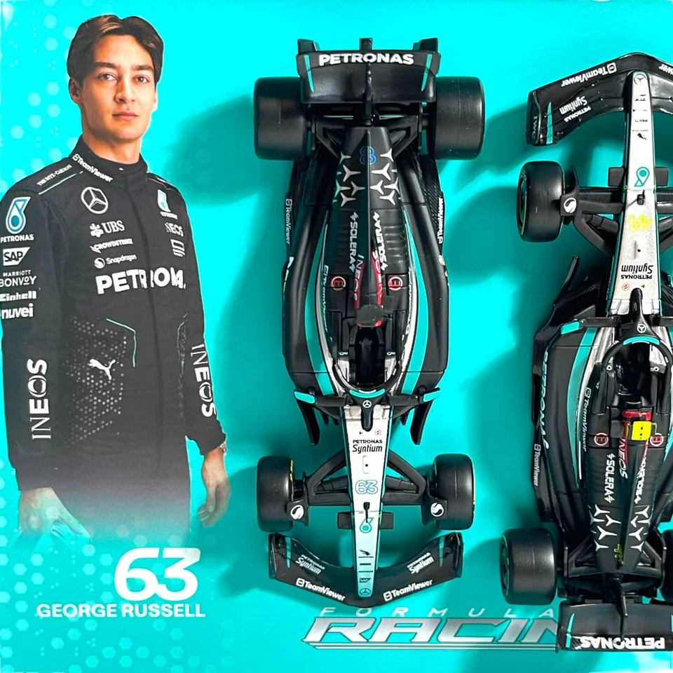 Set Modellini F1 Bburago 1/43 2x Mercedes W15 Lewis Hamilton #44-George Russe... - Immagine 2 di 4