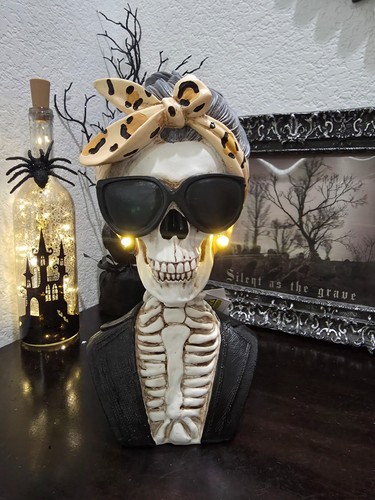Halloween Skeleton Bust With Leopard Print Headband Wearing Sunglasses Figurine - Picture 10 of 10