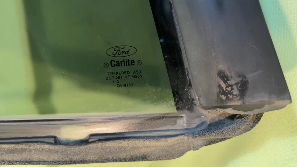 Lincoln Navigator Ford Expedition Rear Left Back Door Side Vent Window Glass - Imagem 4 de 4