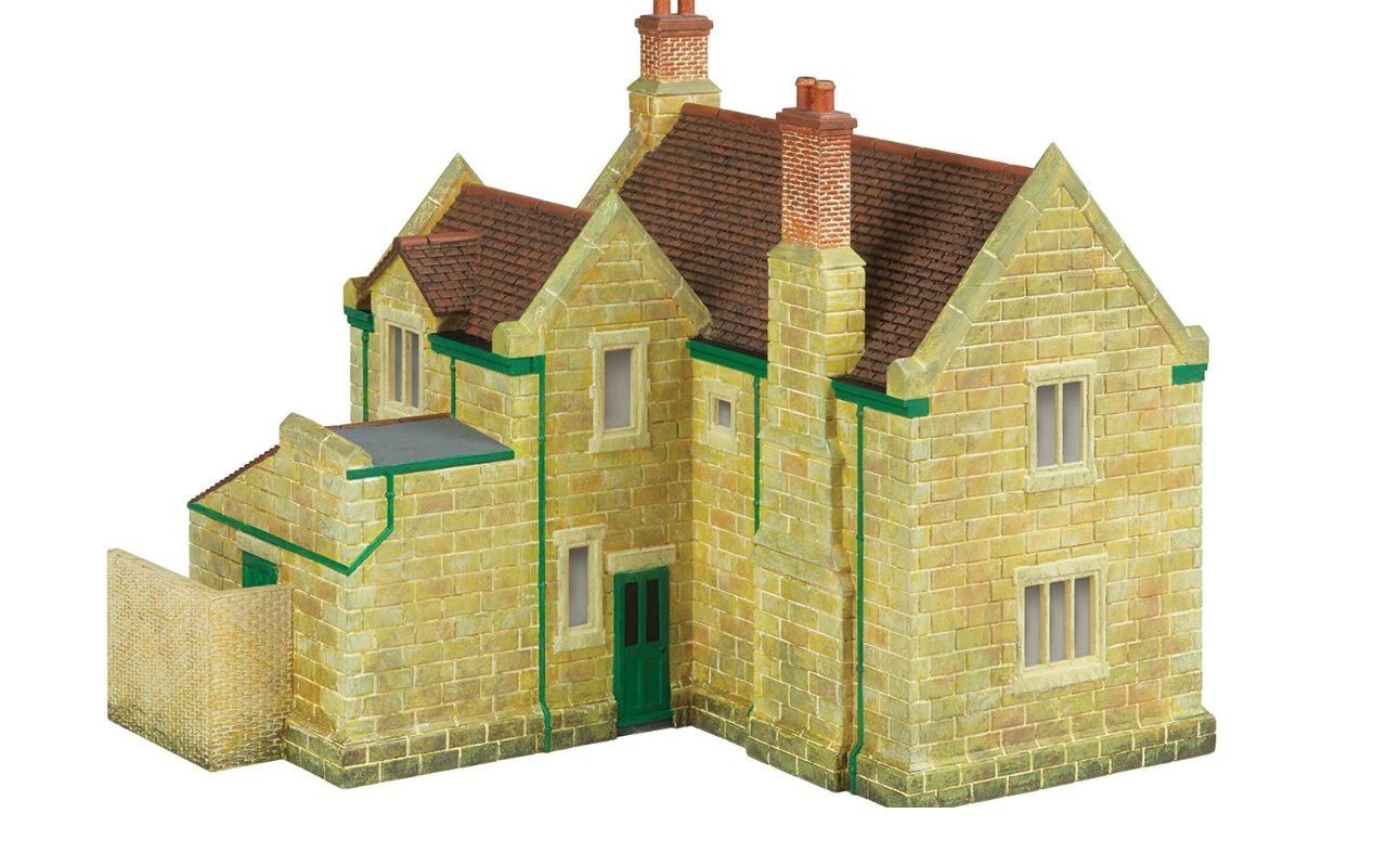 Hornby R7362 South Eastern Railway Station - OO GAUGE