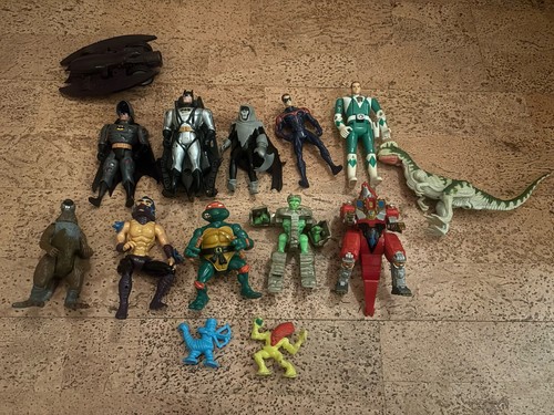 Vintage Actionfiguren Konvolut Batman, Turtles, Power Rangers, Jurassic 13 Stück - Bild 1 von 4