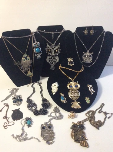 Vintage Lot of Owl Figure costume Jewelry gold/silver tone jellybelly