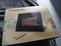 digital photo frame 7 inch