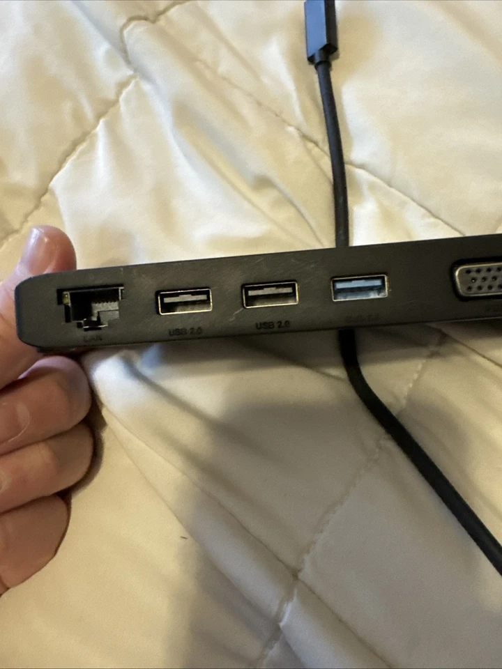 WAVLINK 12-in-1 4K Triple Display USB C Docking Station 100W PD 3.0 Charging - Image 4 of 4