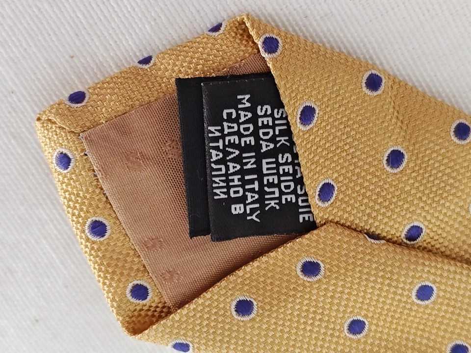 Corbata de seda para hombre Hugo Boss de 3 pulgadas de ancho amarilla elegante corbata clásica Foto 4 de 4