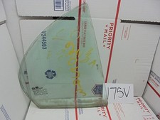 98 99 00 01 02 Leganza REAR PASSENGER Vent glass Small Window rear door # 175V