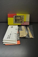 Timberline HO Model Kit #144-775 Bank and Supply Store