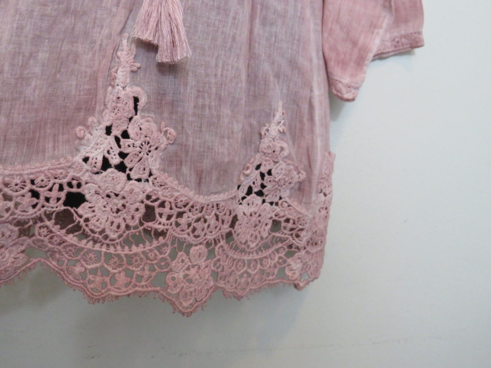 Soft Surroundings Size Medium Smocked Split Neck … - image 7