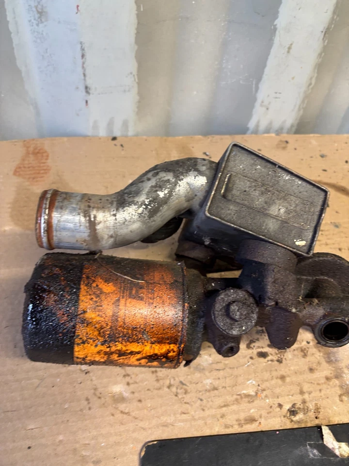 91 92 93 94 1987 Ford 460 7,5 F250 F350 conjunto de enfriador de aceite de motor usado OEM V8 Foto 3 de 4