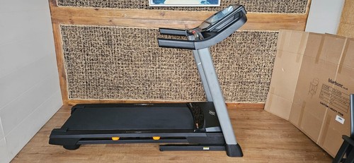 NordicTrack T6.5S Folding Treadmill Home Cardio Running Machine with Incline - Picture 3 of 10