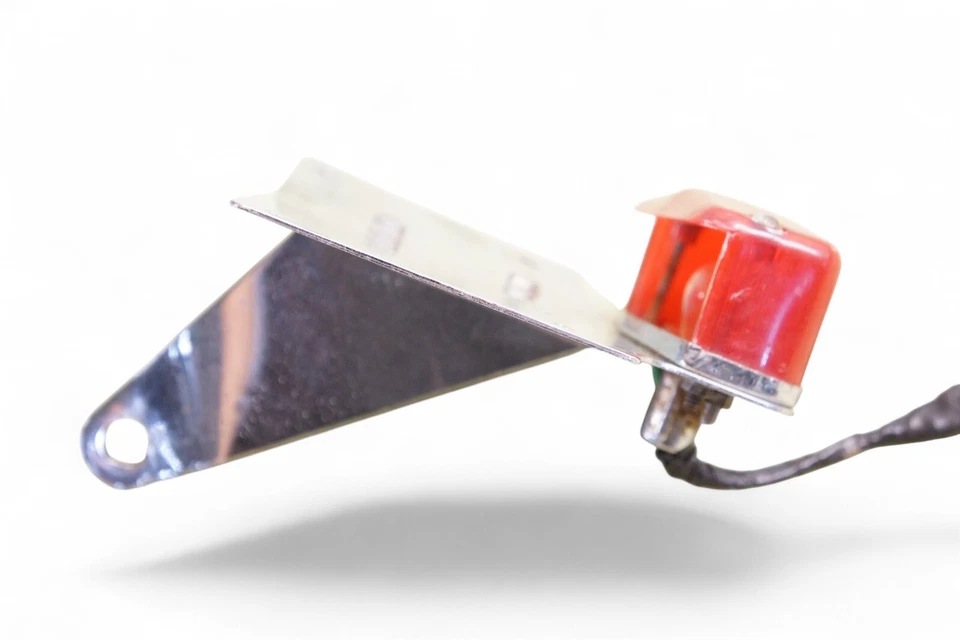 Triumph Bonneville T120R T120 T 120 1969 TR6 650 TR6C *2751A Chopper luz trasera Foto 3 de 4