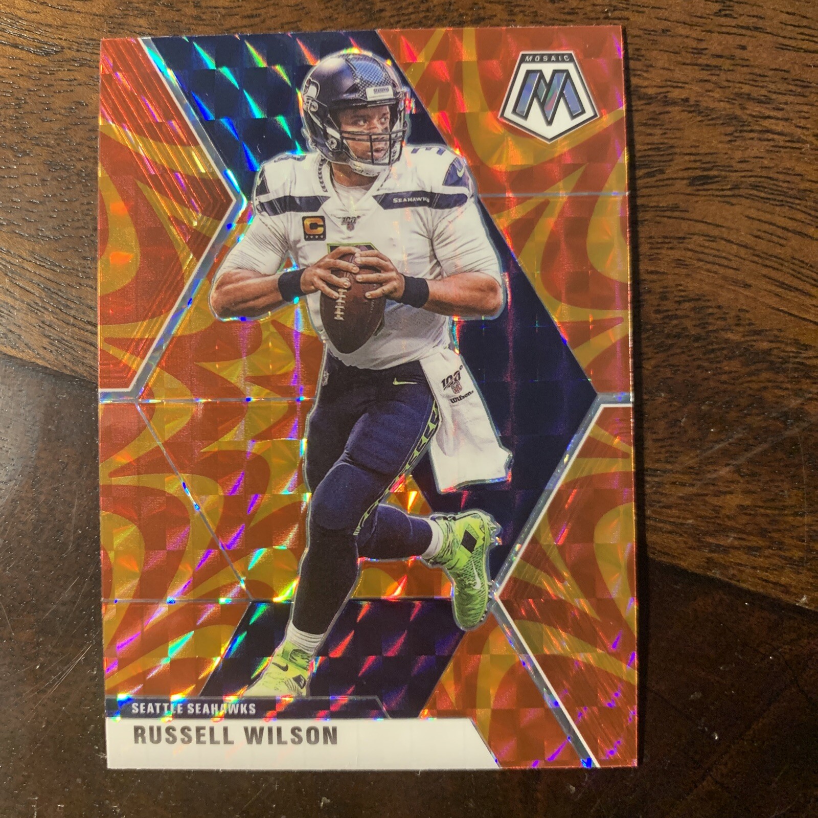 2020 Panini Mosaic Russell Wilson Orange Reactive Prizm Card #181 Seahawks