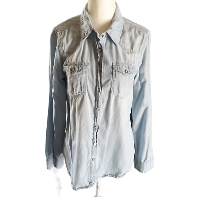 Rue 21 Sun Faded Chambray Shirt Womens Sz L Western Blue Cotton Long Sleeve
