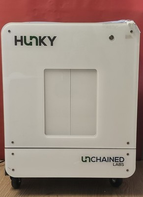 FOR PARTS HUNKY Unchained Labs Denaturation Protein Stability Analyzer POWERS ON