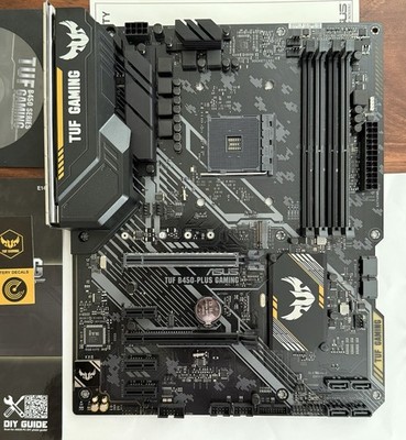 ASUS TUF B450M-PLUS GAMING MicroATX AM4 DDR4 HDMI USB 3.1 Multi-GPU