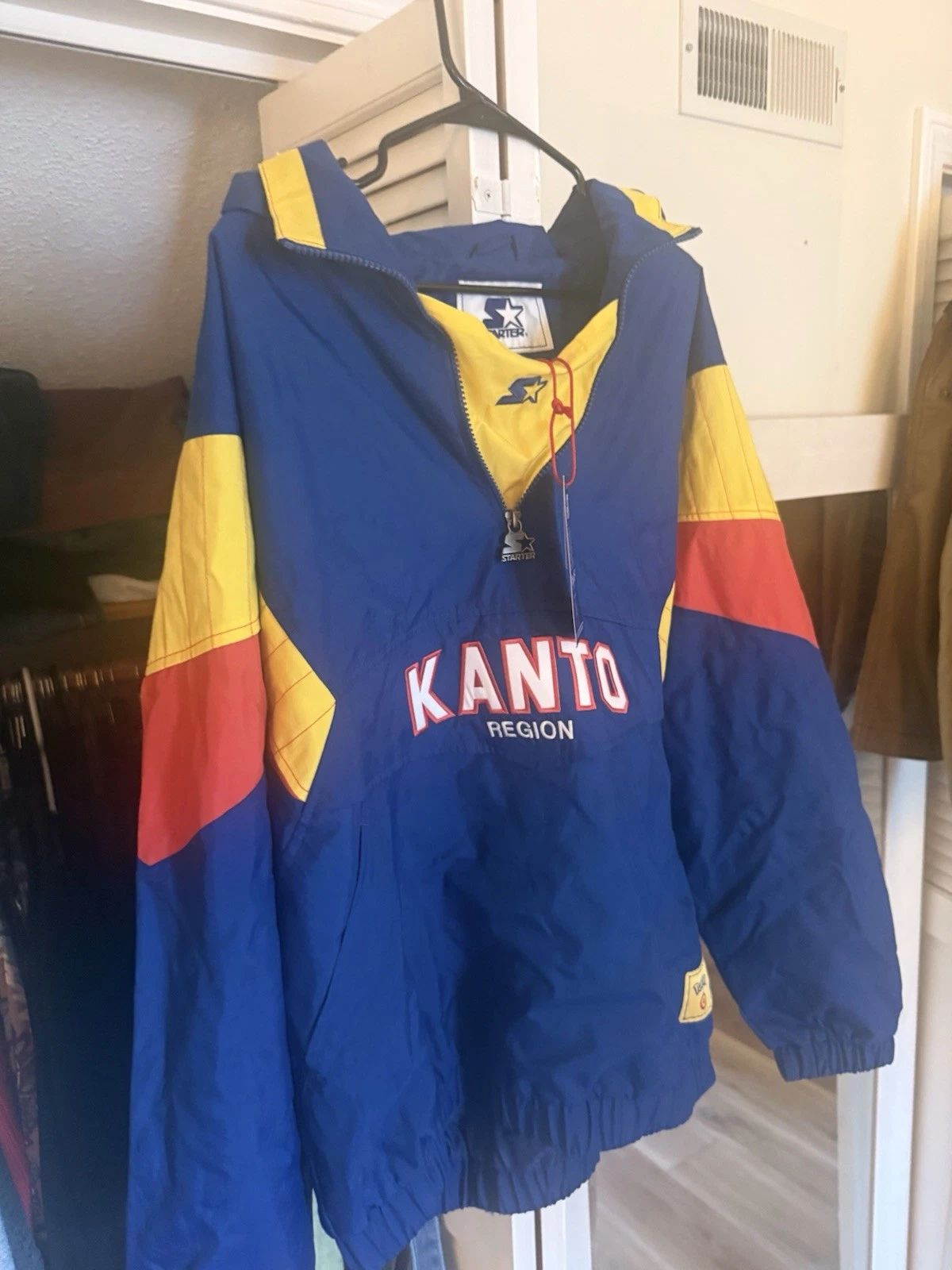 Pokemon Kanto Starter Jacket Size L - product detail image 1