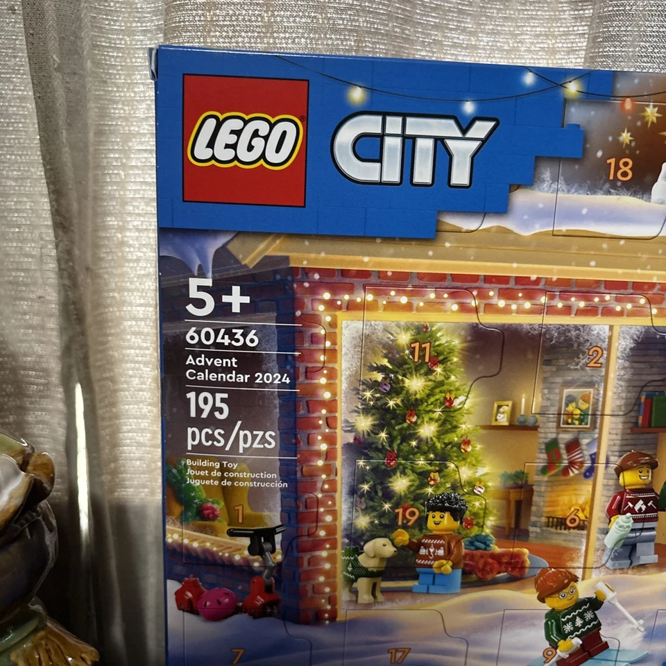 LEGO City: Advent Calendar  (60436) - Image 2 of 4
