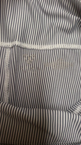 Livi Active Black / White Capri Leggings with pockets Sz 18-20 EUC - Picture 5 of 7