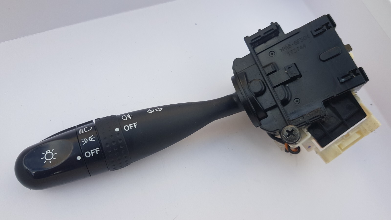 Suzuki Swift Headlight and indicator switch (20052010) eBay