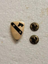Single US Distinctive Unit Insignia DUI DI 1 First Cavalry Combat Service 1089