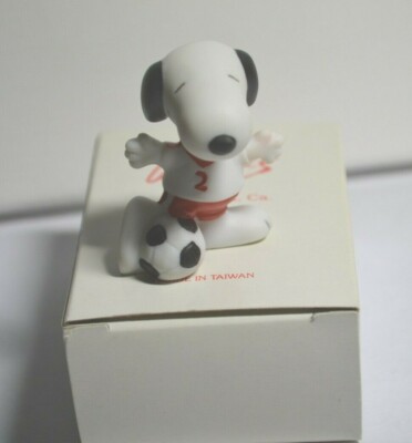 Willitts Peanuts Snoopy Soccer Player  Figurine With Box