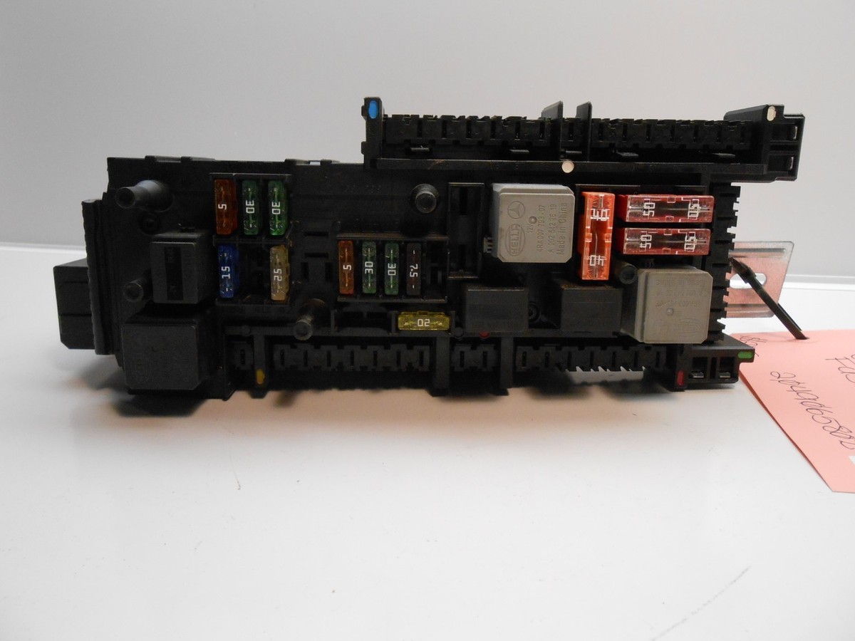 2014-2015 MERCEDES GLK-350 FUSE BOX 2049065802 RL0431