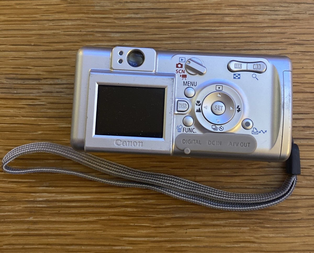 デジカメ キャノン Canon PowerShot A400 箱、付属品ほぼあり デジカメ キャノン Canon PowerShot A400 箱、付属品ほぼあり